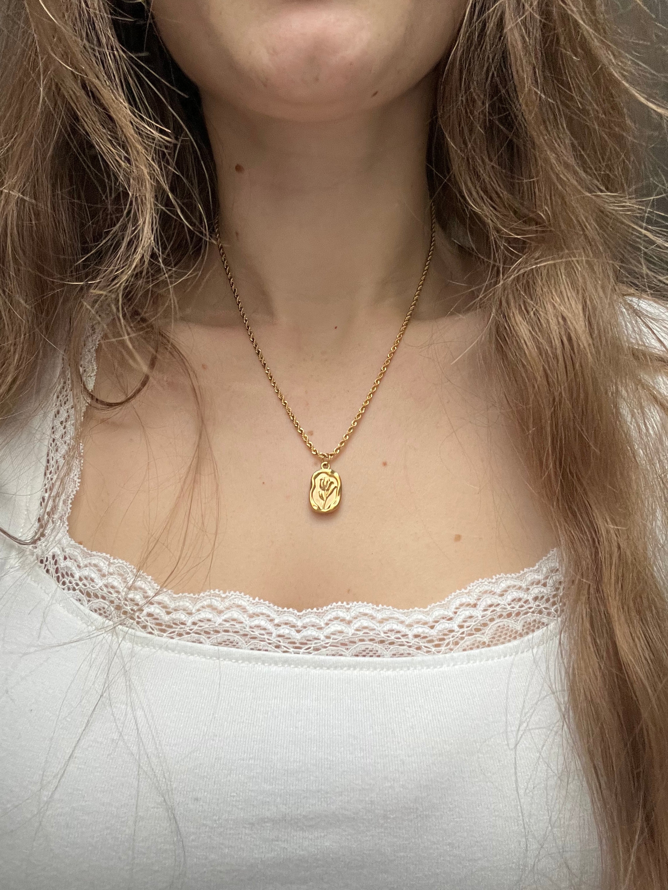 Rose Coin Halskette